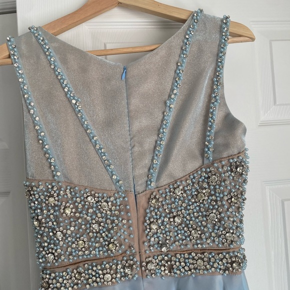 Beautiful high-low prom/wedding guest dress - Picture 3 of 10
